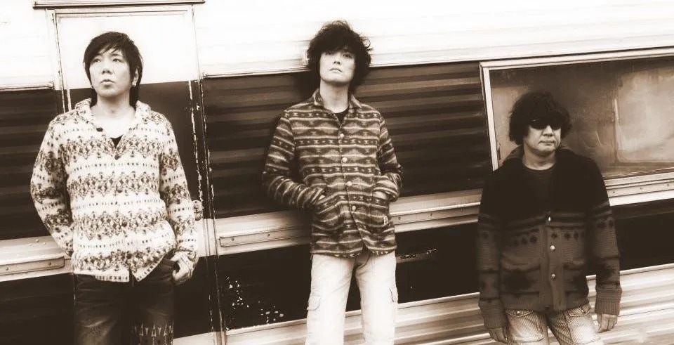 The Pillows in 2011 | Left to right: Yoshiaki Manabe, Sawao Yamanaka, Shinichiro Sato.